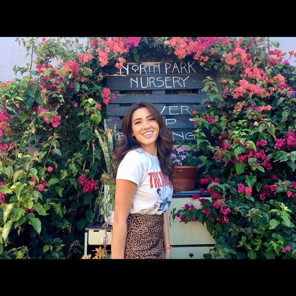 Meet your Posher, Kaylin - Picture 4 of 4